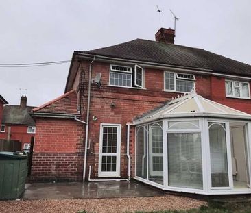 4 bedroom semi-detached house to rent - Photo 5