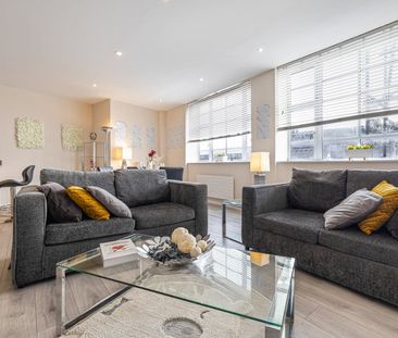 2 Bed Flat, North Street, BN1 - Photo 1