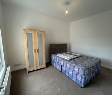 4 bedroom house to rent - Photo 3