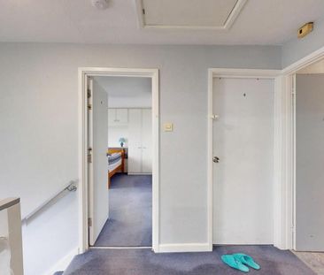 1 bedroom in a house share to rent - Photo 6