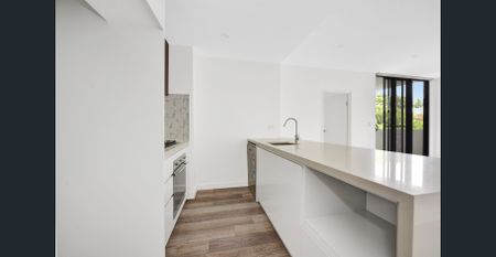 SPACIOUS LIVING AT ITS BEST WITH ABSOLUTE CONVENIENCE - Photo 5