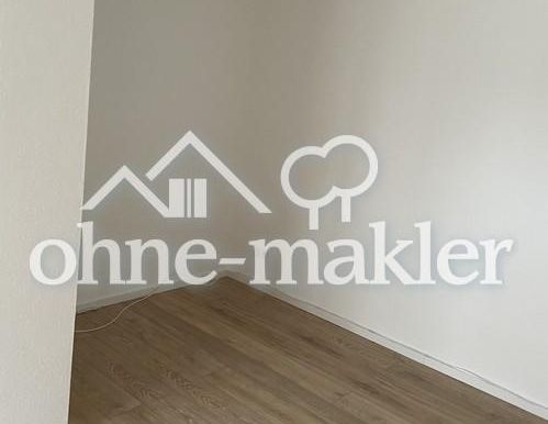 Schöne 1,5-Zimmer-Wohnung mit Balkon in zentraler Lage - Foto 1
