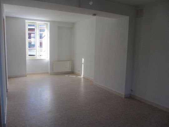 Location Appartement 1 pièce 27m² USSEL 19200 - Photo 1