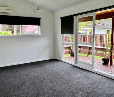 Freshly renovated 2-bedroom duplex - Photo 1