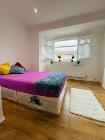 Room in a Shared House, Stunning Double Room In Streatham, SW16 - Photo 4