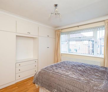 2 bedroom maisonette to rent - Photo 4