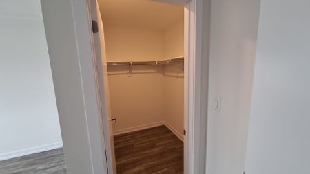 For Lease - 70 Ziibi Way Unit# Main, Clarington, Ontario - Photo 5