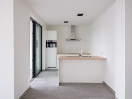 Eénslaapkamerappartement met inpandig terras, gelegen in de buurt van Gent-Sint-Pieters. - Foto 4