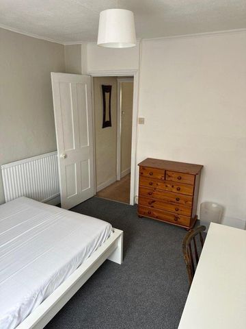 3 bedroom house share to rent - Photo 4