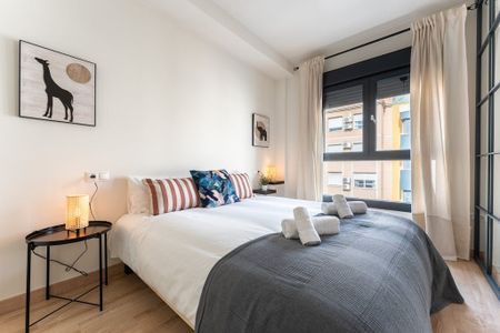 Calle Martínez de la Rosa, Málaga, Andalusia 29010 - Photo 2