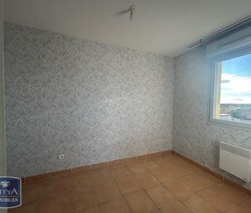 Location Appartement 3 pièces 54m² ST GILLES 30800 - Photo 2
