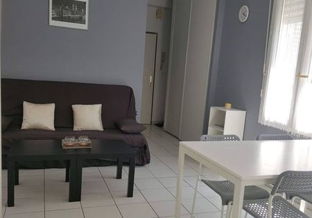 Appartement Niort Studio meublé 27 m2 - Photo 5