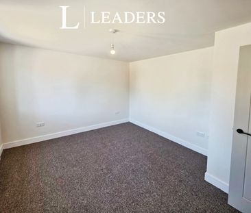 3 bedroom semi-detached to rent Bluebell Road, Quadring - Photo 3