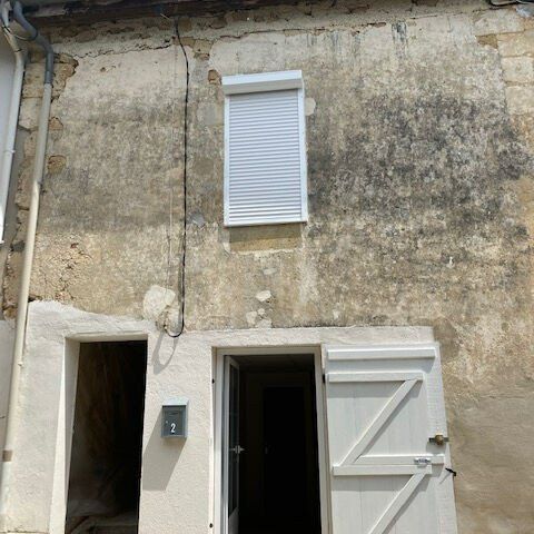 LOC MAISON DE VILLE BOURG 33710 - Photo 1