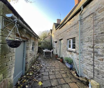 2 bedroom semi-detached house to rent - Photo 6