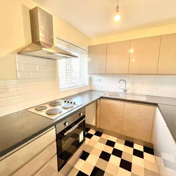 Woodcotes, Shoeburyness, Southend-on-sea, Essex, SS3 - Photo 1