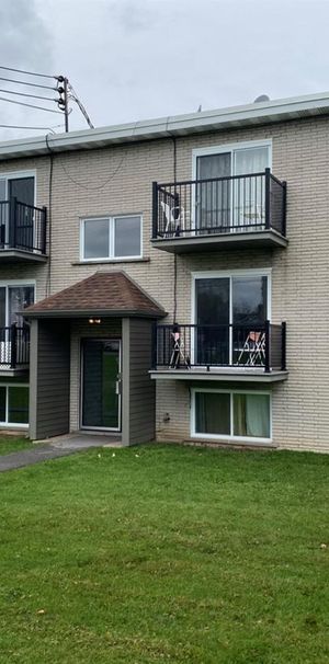 Two-Bedroom (4.5) - 166 Rue Bourgeois, Granby - Photo 2