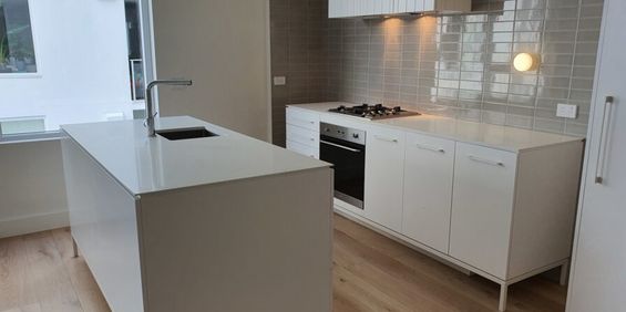 Unfurnished, Air-conditioned 1 Bedroom Apartment - walk to schools, bars/cafes, public transport and the Brisbane River - Photo 3