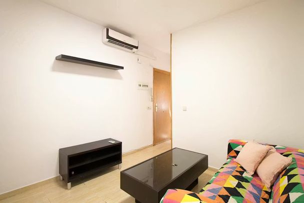 Calle de la Aurora, Madrid, Community of Madrid 28035 - Foto 1