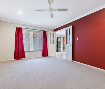 Lowset family home in quiet cul-de-sac - Photo 3