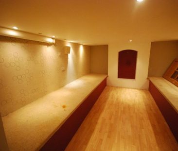 Spacious 5 bedroom mid terrace. Close to university and amenities - Photo 3