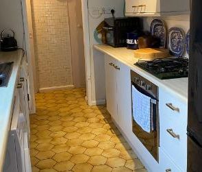 3 bedroom terraced house to rent - Photo 2