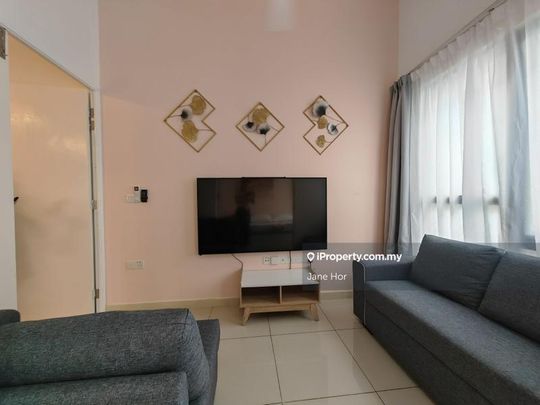 N'Dira Townhouse, Bandar 16 Sierra Puchong south N'dira Townhouse, Puchong - Photo 1