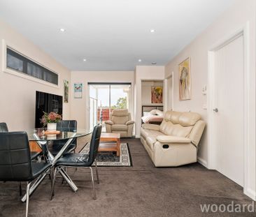 Bright, Modern & Convenient - Photo 5