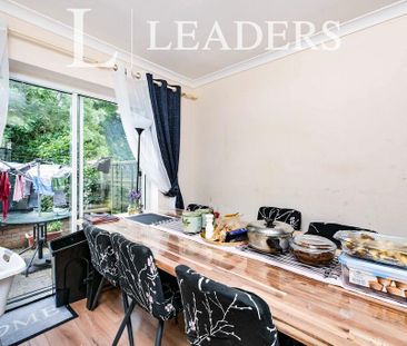 3 bedroom house to rent - Photo 2