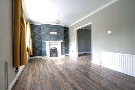2 bedroom semi-detached house to rent - Photo 2