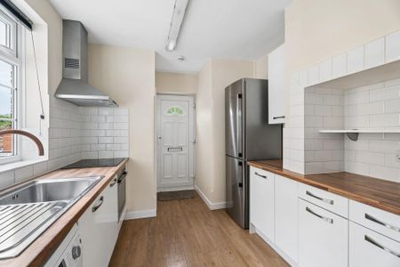 3 bedroom duplex to rent - Photo 2