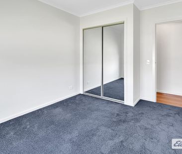 Modern Living - Photo 3