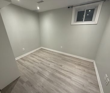 For Lease - 401 Crawford Street Unit# Bsmt, Toronto, Ontario - Photo 2