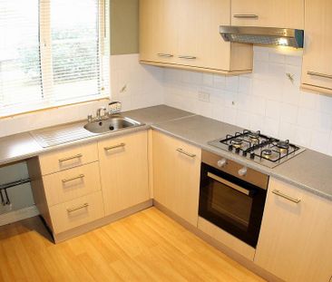 3 bedroom terraced house to rent - Photo 5