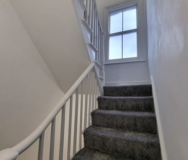 Room in a Shared House, Maxted Road, SE15 - Photo 3