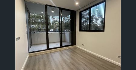 Modern 2 Bedroom with Study Room Apartment - Photo 3