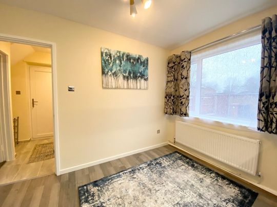 Peterborough - Photo 1