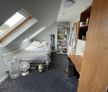 6 bedroom terraced house to rent - Photo 2