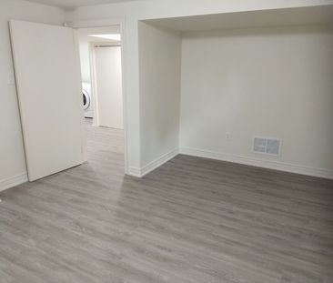 For Lease - 161 Henderson Avenue, Markham, Ontario - Photo 3