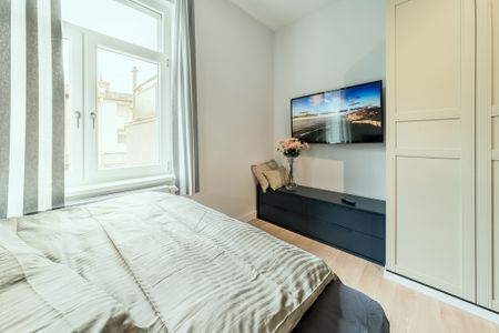 City-Residence: Neu möbliertes Design-Apartment mit exzellenter Ausstattung. - Photo 5