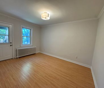For Lease - 38 Strathgowan Avenue Unit# Upper, Toronto, Ontario - Photo 4