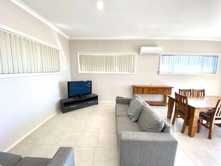 THE PERFECT BLEND OF STYLE AND COMFORT - Photo 2