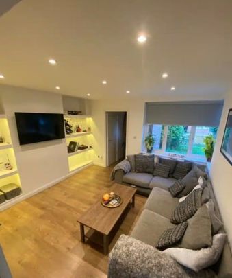 2 Bed Maisonette, Westwood Court, SW19 - Photo 1