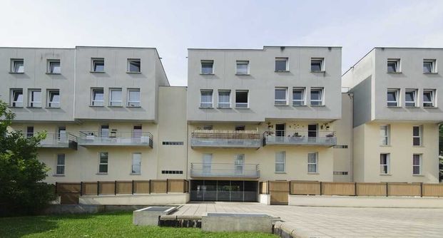 À CHARLEVILLE MEZIERES - Photo 1