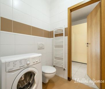 Pronájem bytuRenting an apartment 1+kk, 32 m2 - Fotografie 5