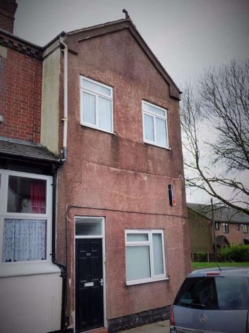 First Floor Flat, Victoria Street, Hartshill, Stoke-on-trent, ST4 - Photo 2