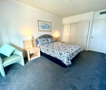 Furnished Riverside. - Photo 3