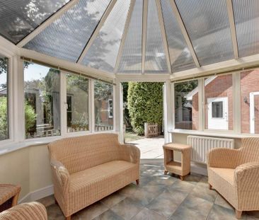 4 bedroom detached house to rent - Photo 2