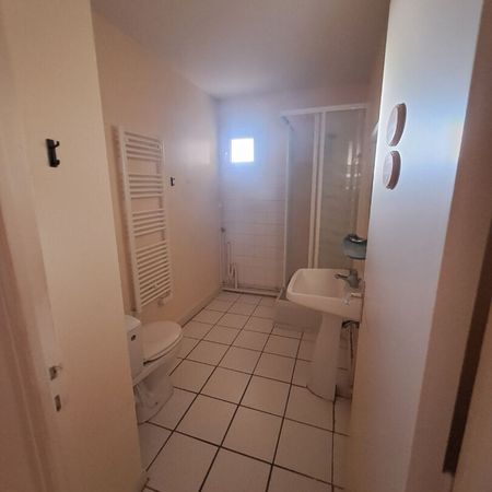 Location Appartement 2 pièces 45m² - Photo 3