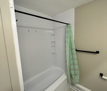 🏡 Beautiful 3 Bedroom Duplex for Rent - Photo 6